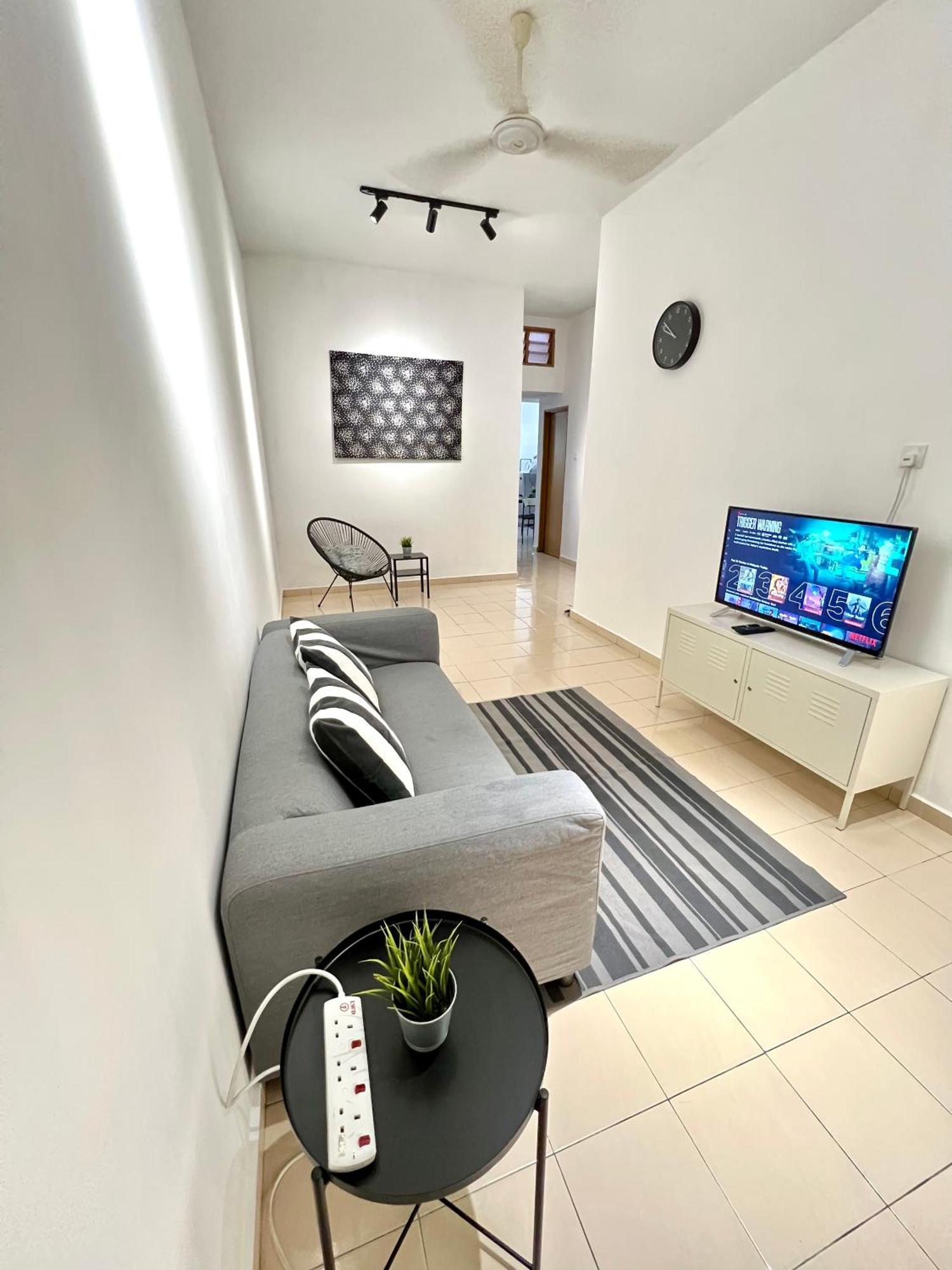 7 Stay#2 - 1 Room For 3 Pax At Kuala Berang -Best Travelers Stay *