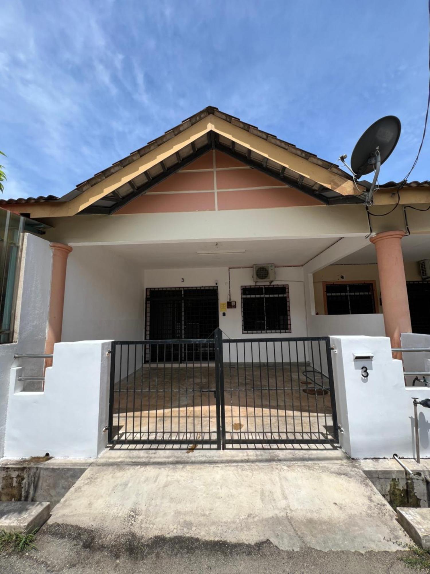 7 Stay#2 - 1 Room For 3 Pax At Kuala Berang -Best Travelers Stay
